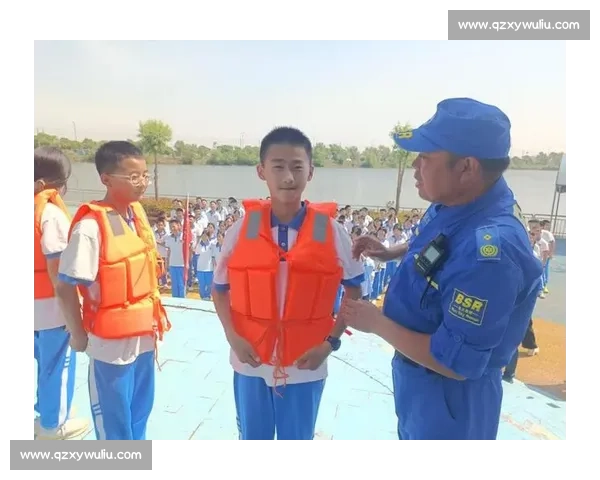 蓝天救援队携装备开课，为幸福河湖筑牢防溺水防线